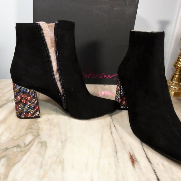 NiB SPARKLING Heels! Fun! Fabulous! Betsey Johnson Kassie Fashion Boot 8 Black - Picture 9 of 11